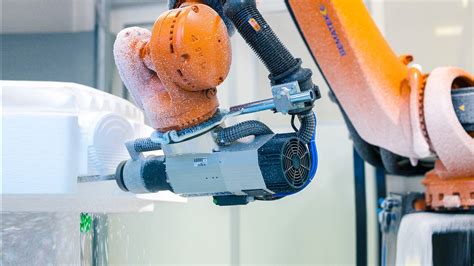 KUKA milling robot produces sculptures at Studio Babelsberg | KUKA AG