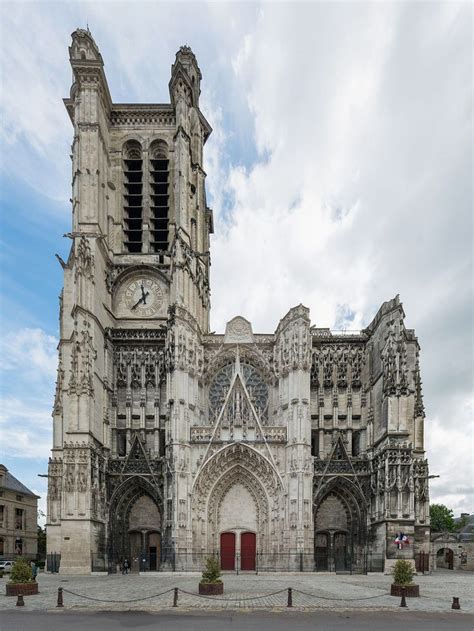 Iglesia de la Magdalena. Troyes | Cathedral, Church architecture ...