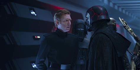 General Hux | StarWars.com