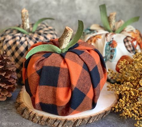 DIY Fall Decor Idea: Toilet Paper Pumpkins (Cheap & Easy!)