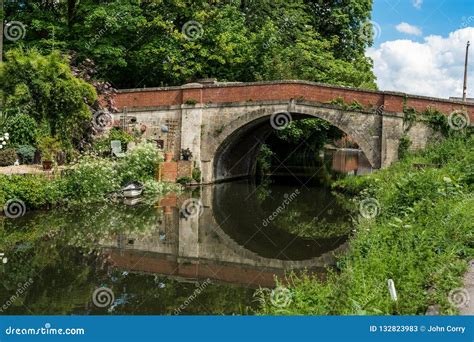 Ryeford Bridge on the Stroudwater Canal Near To Stonehouse, Stroud, Gloucestershire, UK Stock ...