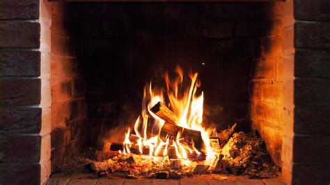 The Easiest Way to Build a Roaring Fire in Your Fireplace