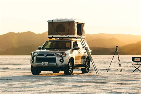 Overland trucks offer off-the-grid camping in the American west - Curbed