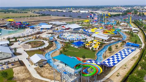 Typhoon Texas Waterpark - WhiteWater