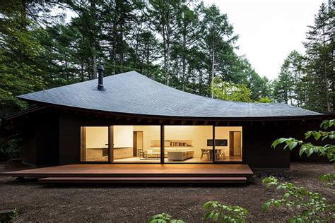 Modern house in Japan looks like fallen leaves - Curbed