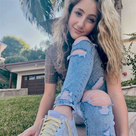 Ava Kolker Wiki: Bio, Family, Career, Net Worth, Boyfriend, and Social Life