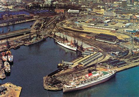 Southampton - Piers, Docks and Ferries