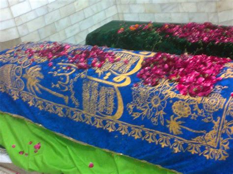 Hazrat Baba Fariduddin Masood Ganjshakar : Baba farid tomb