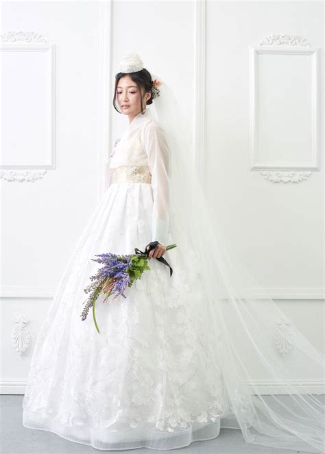 BRIDAL HANBOK – LEEHWA WEDDING & HANBOK