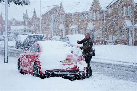 UK snow: Arctic blast brings snow and freezing temperatures to Britain | London Evening Standard