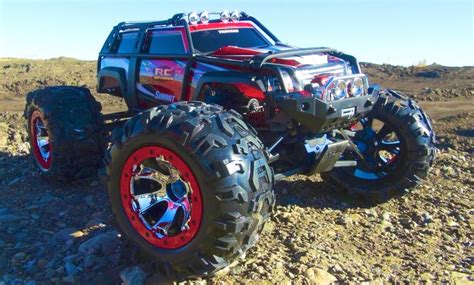 RC ADVENTURES - TRAXXAS SUMMiT RUNNiNG ViDEO - 4x4 RC Truck with New Body Graphics! - YouTube