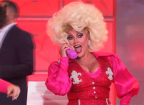 Vanessa Williams transforms into Dolly Parton on ‘Celebrity Drag Race’