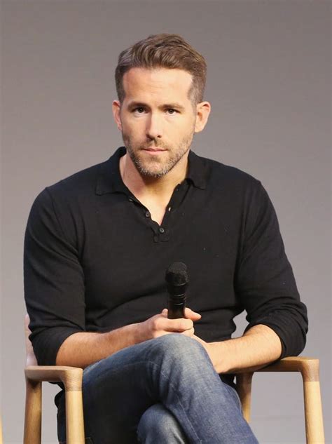 Ryan Reynolds' father dies at 74