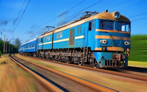 Banco de Imágenes Gratis: Un viejo tren azul - A beautiful blue train - Locomotoras