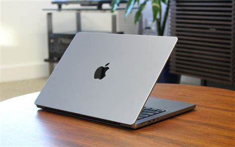 Apple MacBook Pro 14-inch (M2 Max) review: faster but hotter | Digital Trends