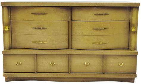 Bassett Furniture Mid-Century Dresser | Chairish