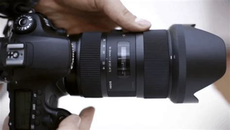 Top 5 Best Canon Lenses For Vlogging & Video | Vlogger Gear