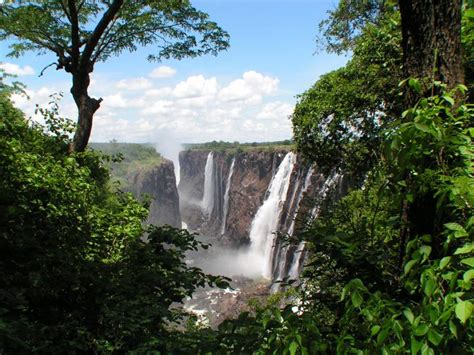 10 Best Places to Visit in Zimbabwe | On The Go Tours