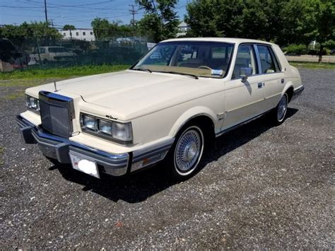 No Reserve: 1982 Lincoln Continental | Lincoln continental, Lincoln ...