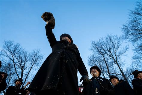 Punxsutawney Phil sees his shadow, predicts 6 more weeks of winter ...