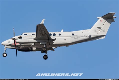 Beechcraft MC-12W Super King Air - USA - Marines | Aviation Photo #5459235 | Airliners.net