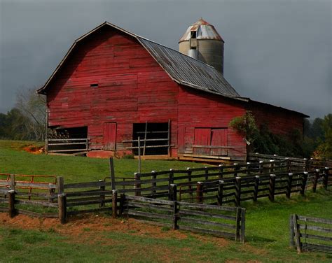 "Waynesville Red Barn" by Gary Pope | Redbubble