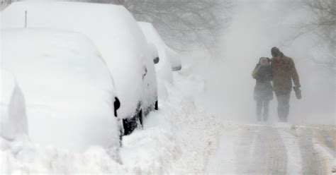 Winter weather forecast: Bomb cyclone hits central US with snow, winds