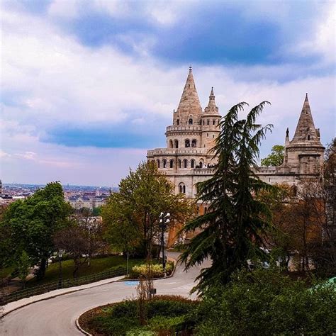 Budapest's Castle Hill: history & mystery... revealed - Secret City Trails