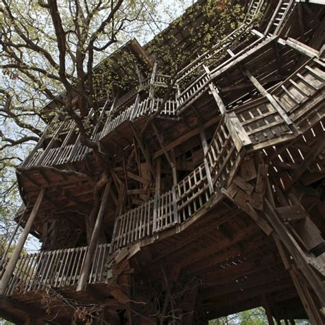 The Minister's Treehouse, Crossville, Tennessee — by Paul Cloutier | Tree house, Roadside ...