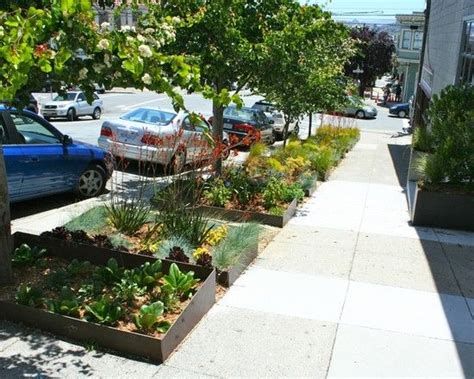 Sidewalk median with raised garden beds instead of grass | Sidewalk ...