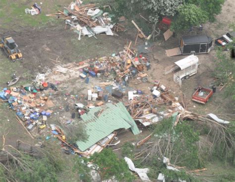 After Kansas tornado, residents "lucky to be alive."