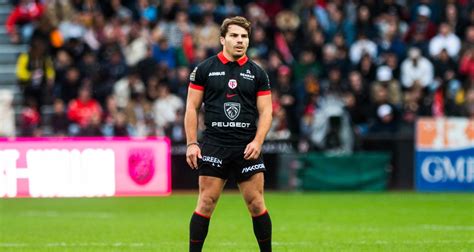 Toulouse : Antoine Dupont de retour dans le XV titulaire