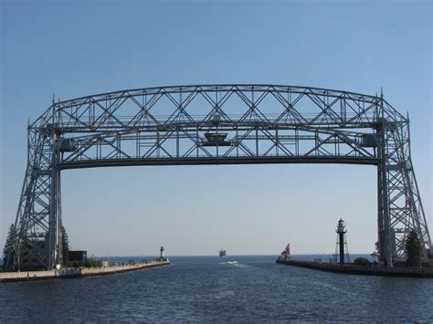 Duluth’s Aerial Lift Bridge – American Countryside