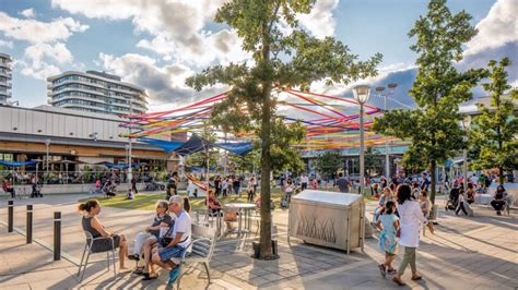 Thinking Outside the Mall: Using Exterior Spaces to Draw Shoppers In - Retail TouchPoints