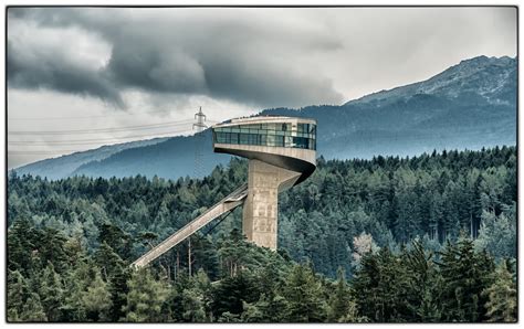 Bergisel- Schanze Innsbruck _/^ 1 Foto & Bild | wolken, österreich, architektur Bilder auf ...