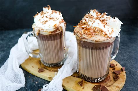 The BEST Baileys Hot Chocolate Recipe | Delightful E Made