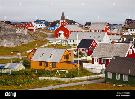 Houses nuuk greenland hi-res stock photography and images - Alamy