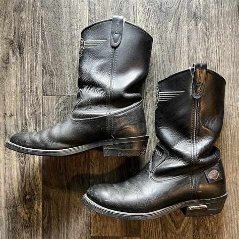 Harley Davidson boots Size 8-9 unsure because the... - Depop