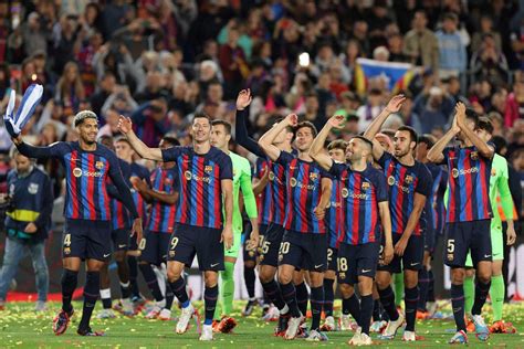 PHOTO GALLERY: Barcelona players celebrate Spain La Liga 2023 trophy ...