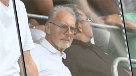 Franz Beckenbauer (†78): His last visit to the stadium was an away game - The Limited Times