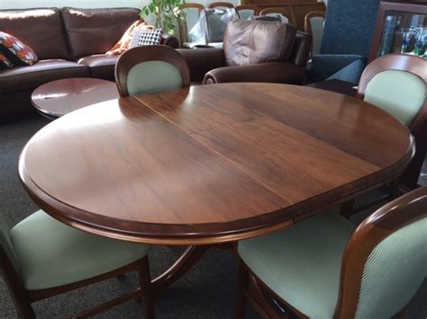 Classic Kauri Round Extension Dining Table | NZ made furniture