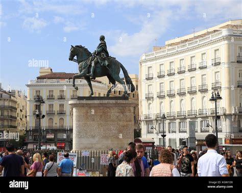 Equestrian statue King Carlos III, Plaza de la Puerta del Sol, Madrid ...