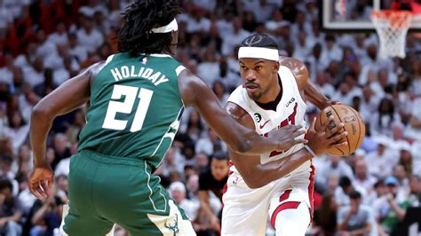 Jimmy Butler has 56 to lead Heat comeback, put Bucks on brink - ESPN