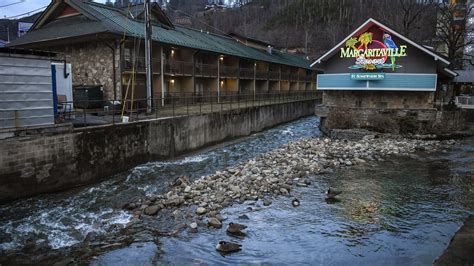 Gatlinburg, Smoky Mountains under severe flood warning Tuesday