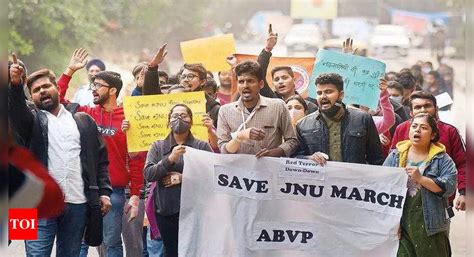 Delhi: Students’ groups clash on JNU campus | Delhi News - Times of India