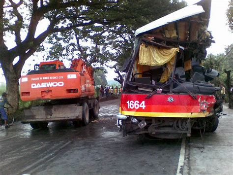 LTFRB suspends 16 buses over deadly NLEX collision | GMA News Online