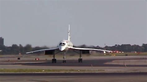 Concorde Landing at New York JFK August 2003 - YouTube