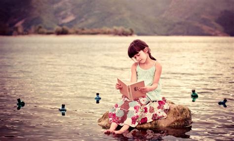 Girl Reading Book Desktop Wallpapers - Wallpaper Cave