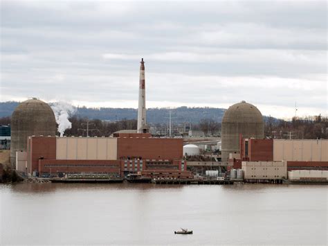 Highly radioactive leak discovered at Indian Point nuclear plant - CBS News