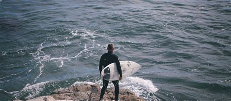 The Ultimate List of Surfing Tricks | OMBE